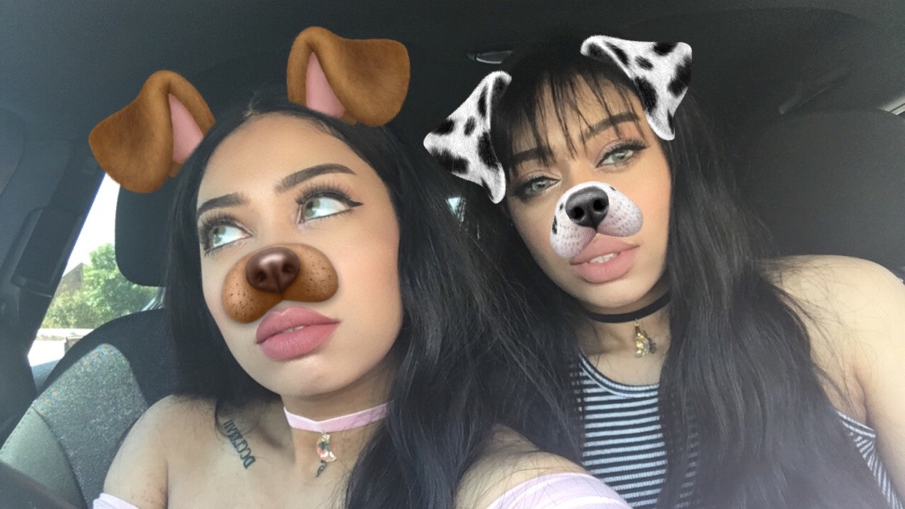 hotpinks:  happy 21st bday to us 👯♊️🍾 also happy blackout day ✊🏽 //