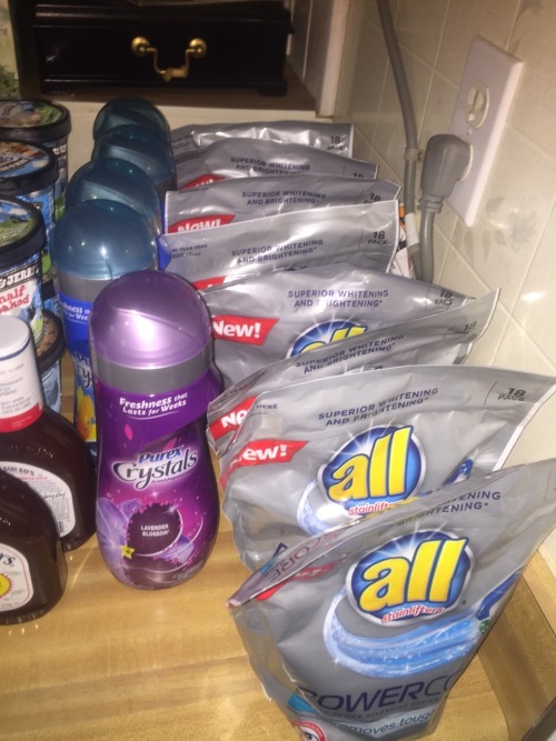 rudegyalchina:  carmdelbae:  rudegyalchina:  Took advantage of the storm stock up promotion .  Some of these items are also redeemed rain checks .  Publix basically paid Publix for my stuff   Cost Ū.72 (paid with Publix gift card ) Saved 跳.09   6