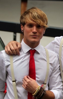 handsomeandblonde:  Dougie Poynter  