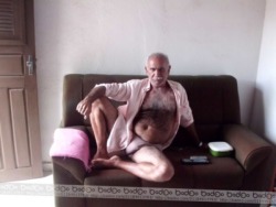 southasiandaddies:  Hot and sexy Pakistani daddy…..Feel free to reblog and follow my account if you like this daddy.