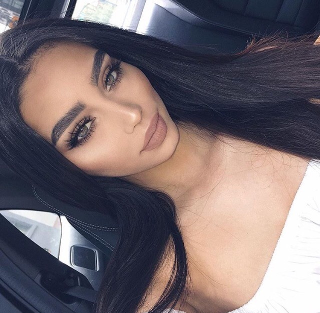 byebyebabygirl:  sparklyslutss:  white-luxury-x:  Luxury&amp;Makeup🎀✨💄