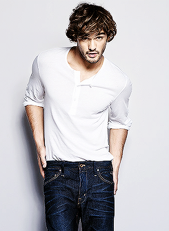 Porn photo Marlon Teixeira