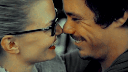 zoe19blink: Swanfire: The puppy!couple. Like, if you don’t felt your heart melting from this, 