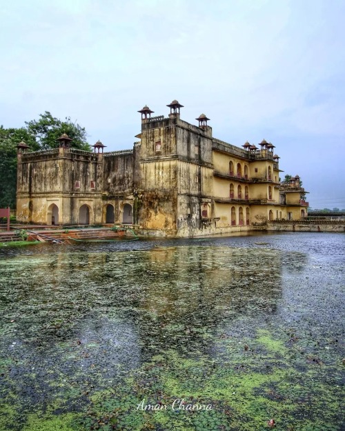 Abheda Mahal, Kota, Rajasthan Aman Channa wrote :Built in the 18th century along side the Abheda j