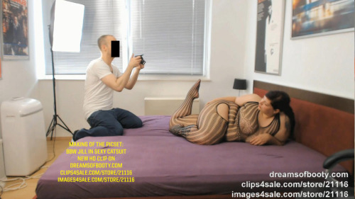Porn photo  MAKING OF: BBW JILL IN BLACK CATSUIT DREAMSOFBOOTY.COM