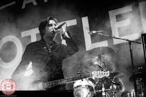 allthingsmary:Oh how pretty these shots of Van Mccann.. I cant even describe itCatb gig at Budweiser