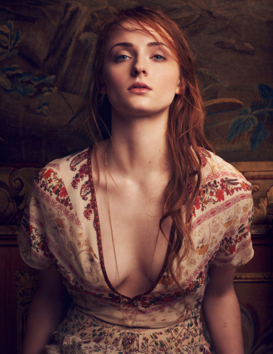 sophiet:Sophie Turner photographed by Dima Hohlov for Net-A-Porter (April, 2016)