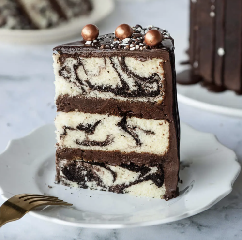 fullcravings:  Marble Cake with Chocolate Ganache Frosting