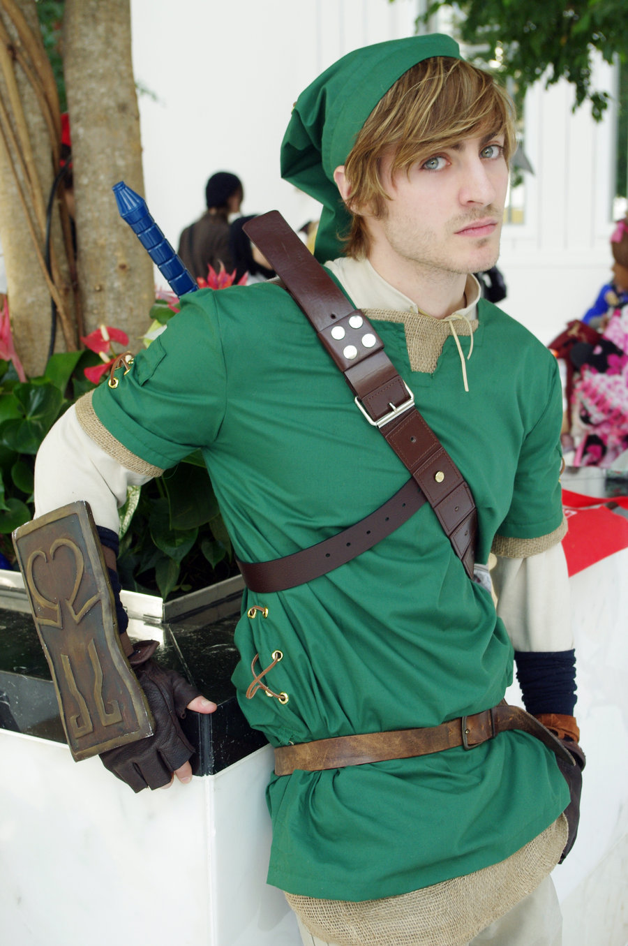 thedaintysquid:  (via The Hero by ~RAWRiimam0nstah on deviantART) Im just going to