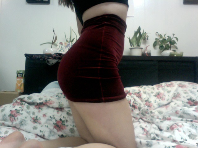 frails:  thick thighs big booty 