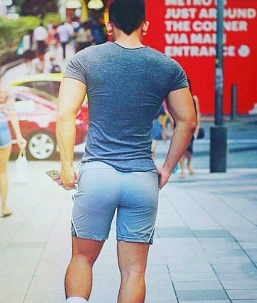 Booty-ful Men