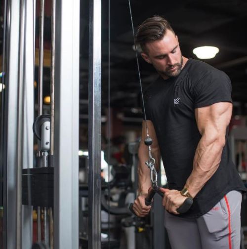 virhomo: dafyddbach: Must be something about Arctic waters… Canadian Body builder Dylan Thoma