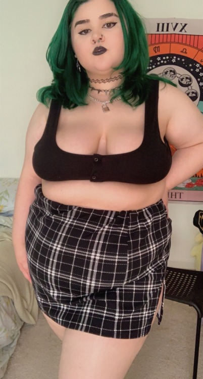 softchubbyelf-deactivated202203:would you sit next to me in class? onlyfans
