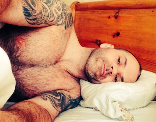 dailydoseofdilf:  woof!