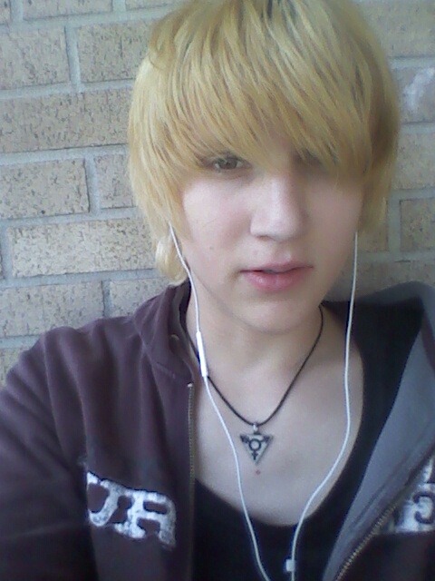 thelastalespian:  Herro :3  Omg your so cute