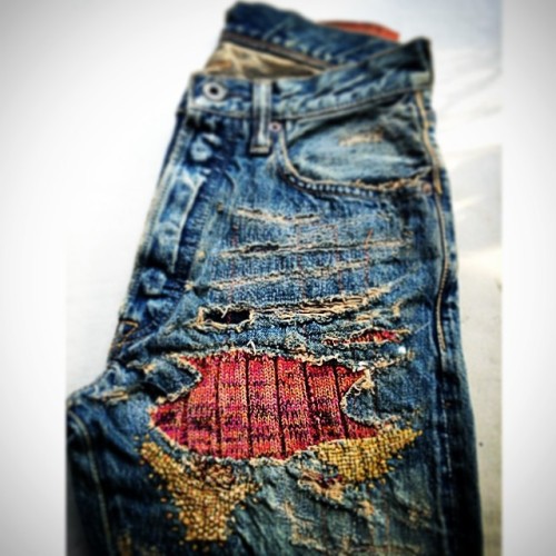 Trash Damaged. #kapital #kapitallegs #damaged #denim (KAPITAL Legs Craftman Store)