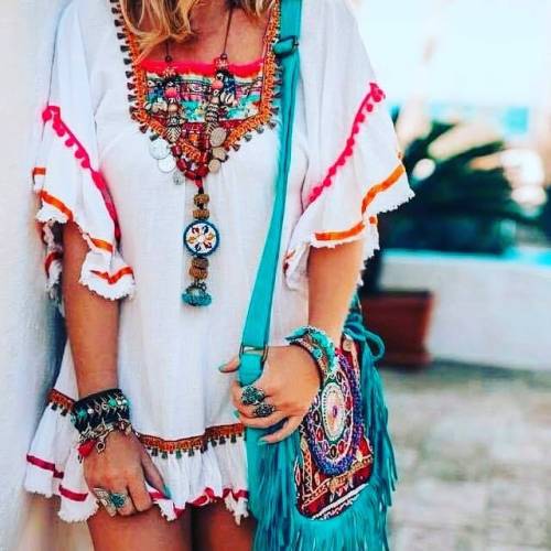 Hippie chic #ibizachic #ibizastyle #ibiza #vintage #ibizabohogirl #fashion #style #styleblogger #sum