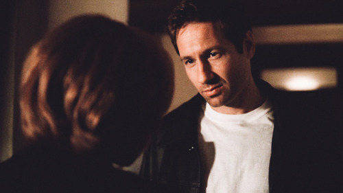 Mulder’s apartment“How The Ghosts Stole Christmas”