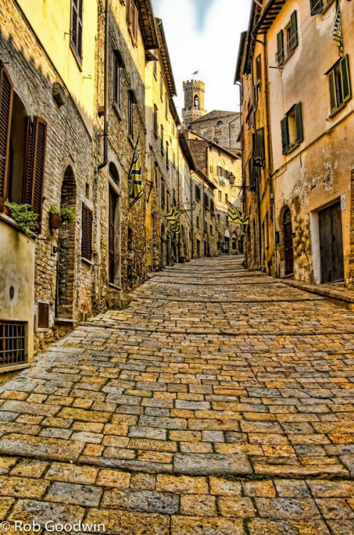 Volterra, Pisa, Tuscany by Rob Goodwin on 500px