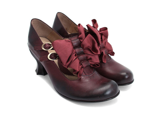 I haven&rsquo;t looked at Fluevog&rsquo;s newest offerings. Some of AMAAAAAZING.Baroques CaravaggioB
