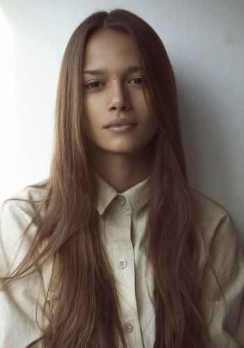 Alena Podloznaya by Gilad Sasporta