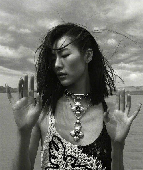felixinclusis: leah-cultice​: Liu Wen by Leslie Zhang for Vogue China, November 2021