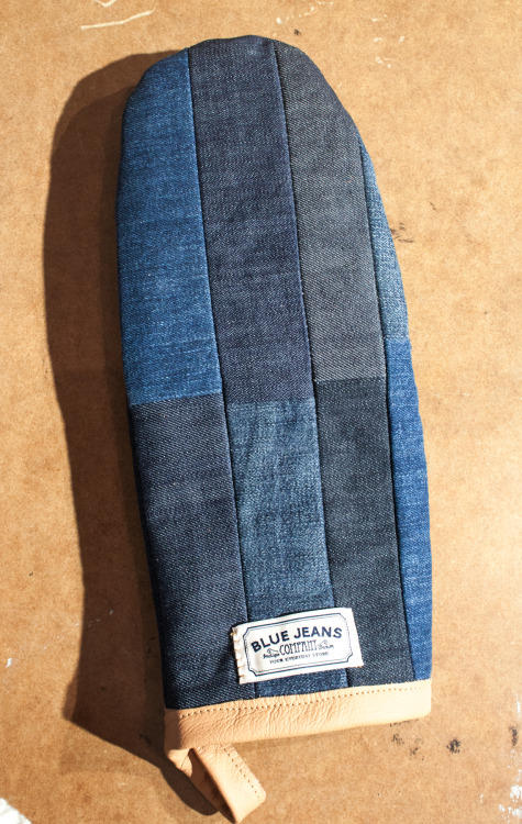 New handmade oven glove with patchwork- manufactured in Sweden at Blue Jeans Company