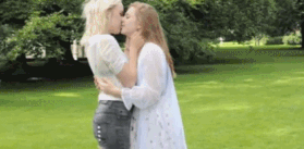 Lez Be Lesbians!
