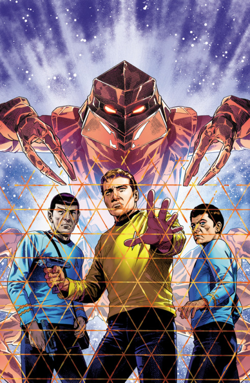 IDW&rsquo;s Star Trek comics for May, bringing back the Tholians and the Borg! 
