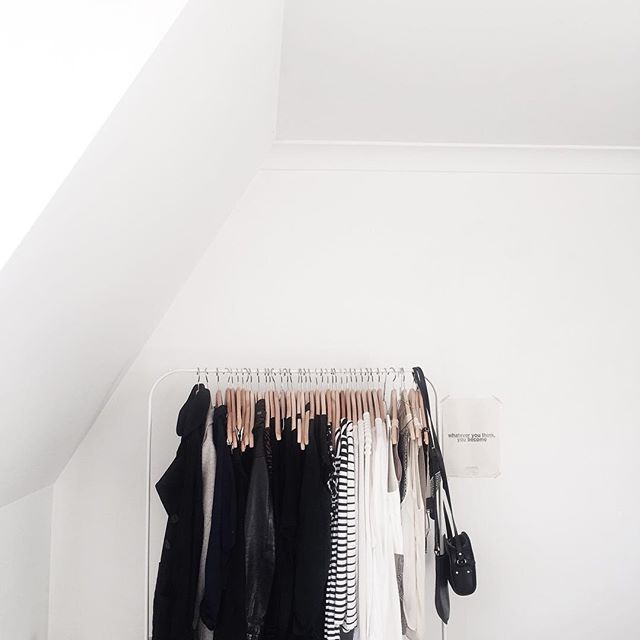 white-minimalism:  eccellent:  unihty:  cosyandthegang:  📷 Jenna Rowe  more posts