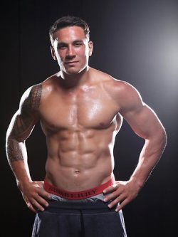 welovesbw:  sexy as f@#$!!!