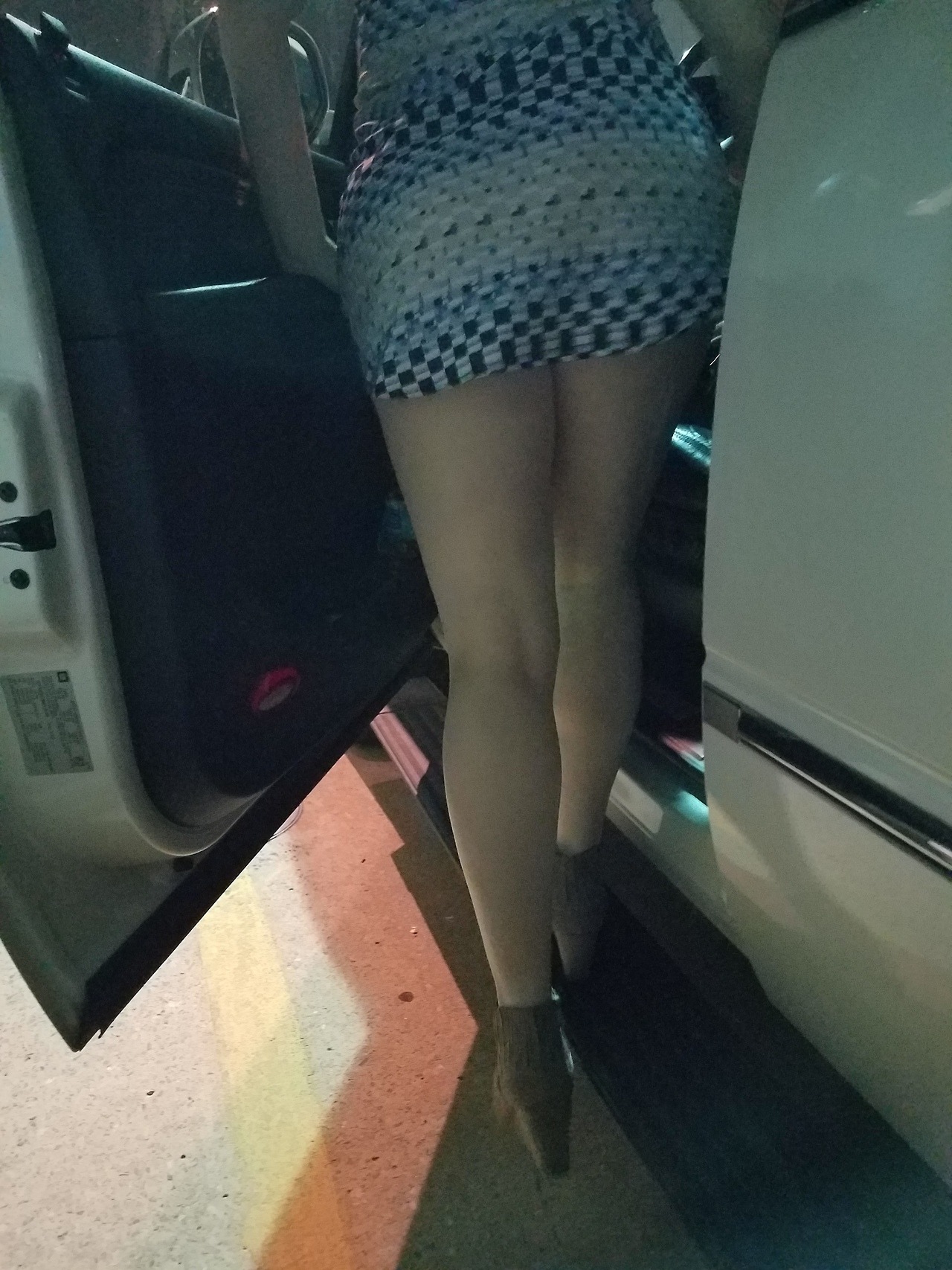 prettygoodlookingyoubethejudge:  Night after the strip club reblog to see what the