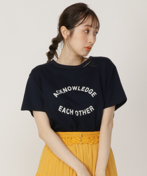 ACKNOWLEDGE EACH OTHER プリントTシャツ(F　ネイビー): REDYAZEL｜公式オンラインショップ｜バーンデストローズ 團遥香