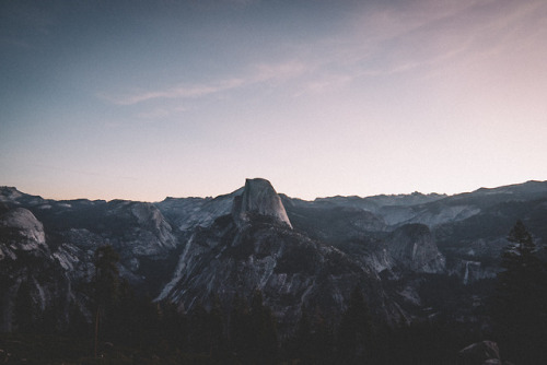 jasonyurgelevic:morning blues at glacier point