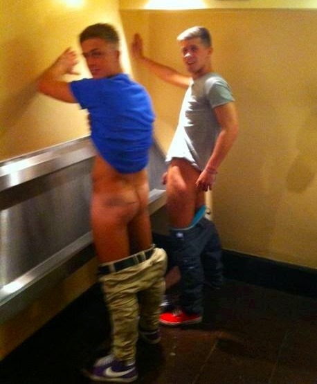 broswithoutclothes:  Variations On A Theme