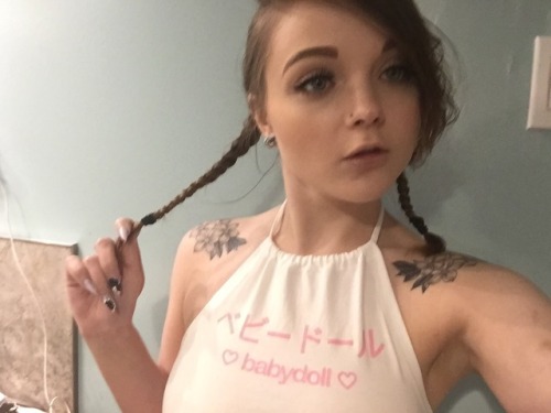 inhale-the-frost:  Dressed up like a little adult photos