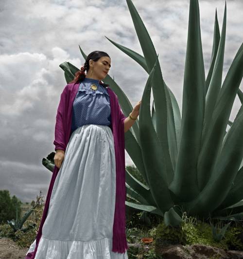 Frida Kahlo by Toni Frissell 1937 Nudes &amp; Noises  