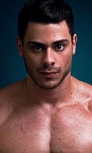 boys-do-luke:  🔞 Leo Stronda 🔞Site: http://boysdoluke.blogspot.com.brTwitter: @BoysdoLuke Instagram: ON