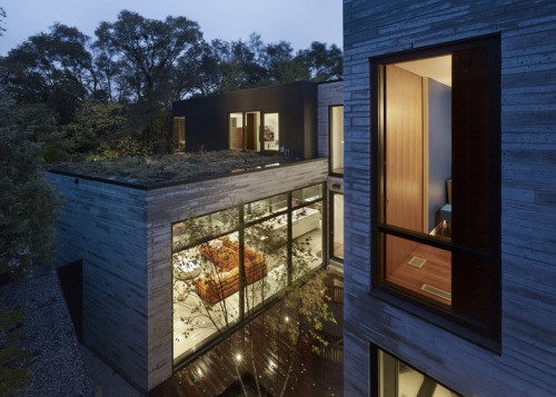 fuckyeahtoronto: novalidole: Cedarvale Ravine House by Drew Mandel Architects This house in Toronto 