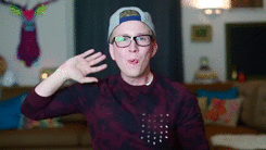 tyleroakley:high-functioning-soci0path:Well, hello everyone! My name is Tyler Oakley.wait do I do th