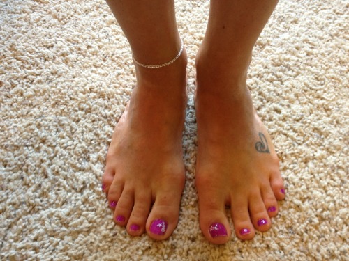 myhotwifefeet: Just some quick pics new pedicure