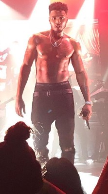 bromancebooty:  Trey Songz live is porn [part 2] 