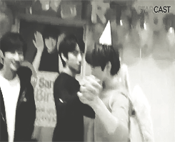 greyjoyofpyke:  chandeul demonstrating how to dance 