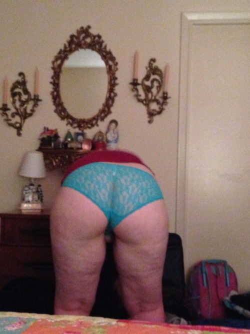 amateurpawg:  www.amateurpawg.tumblr.com  Mmmmmmm