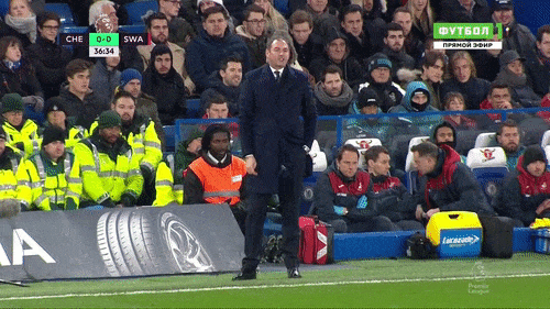 ultragooner89:Renato Sanches mistakes the Carabao logo for a Swansea teammate