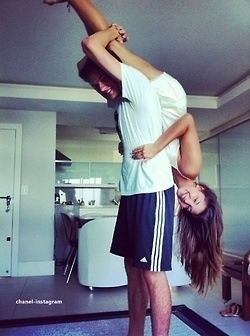 Couple En We Heart It. Https://Weheartit.com/Entry/77290362/Via/Jacqueline_Pel