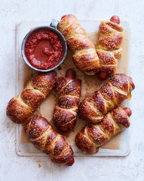food–archives:    PARMESAN PRETZEL DOGS  