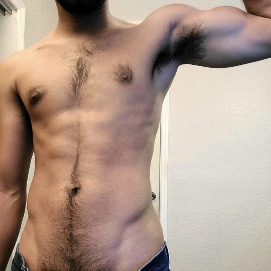 hairypitparadise: Love his treasure trail!