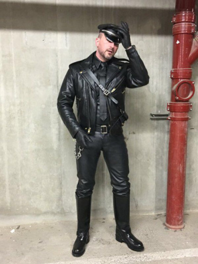 leatherboy93.tumblr.com - Tumbex