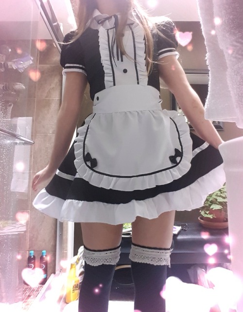 milkywitches:my maid cosplay